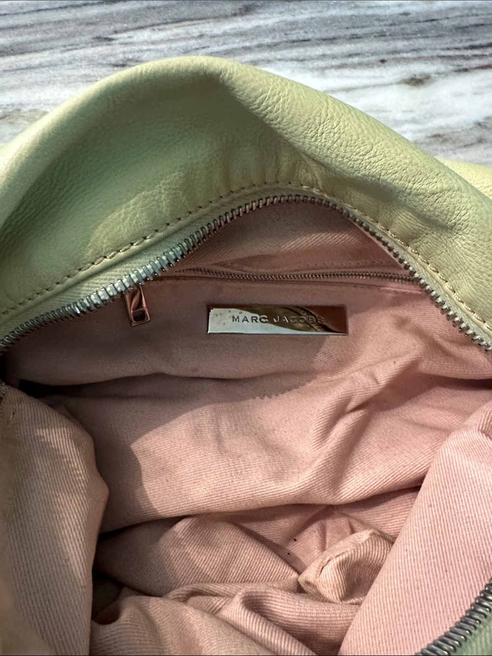 Marc Jacobs slouchy shoulder bag - Picture 7 of 9